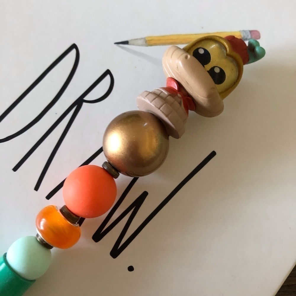 Disney Doorables: Robin Hood: Sir Hiss handmade beaded pen